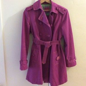 Kicky swing trenchcoat